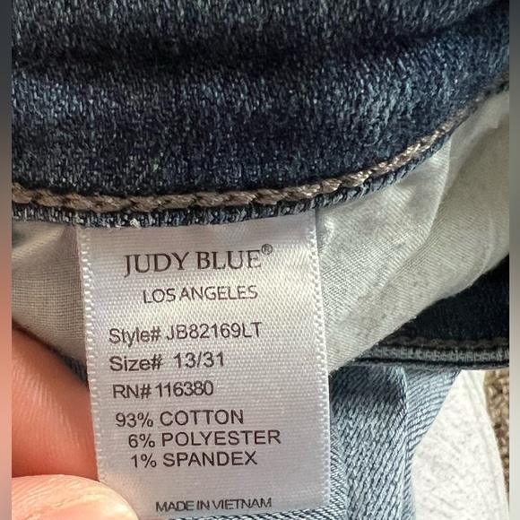 Judy Blue Women’s Boyfriend Fit Distressed Stretch Comfort Jeans Size 13/31 - Picture 13 of 13